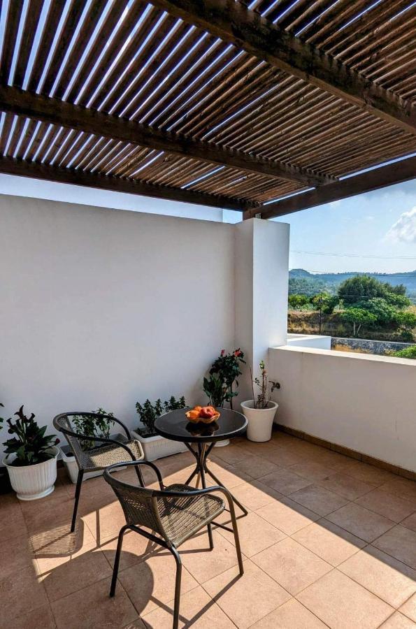 Casa Christiana, Lardos Villa Bagian luar foto
